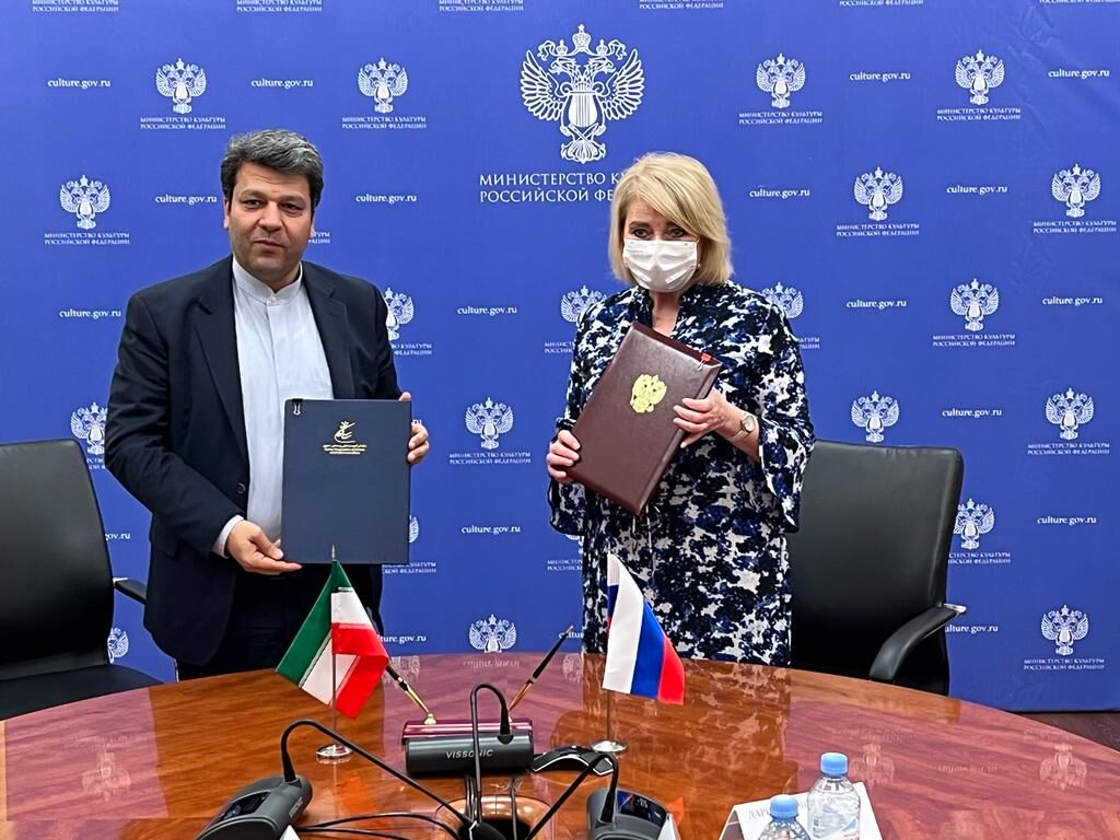 معاون وزیر فرهنگ و ارشاد اسلامی با معاون وزارت فرهنگ فدراسیون روسیه تفاهمنامه گسترش همکاری سینمایی امضا کردند